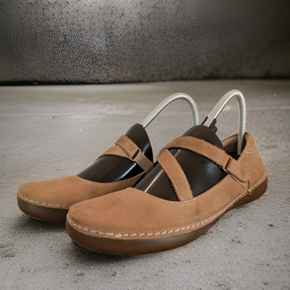 Vionic Judith Women's Size 8.5 US Beige Nude Suede Mary Jane Cross Strap Flats